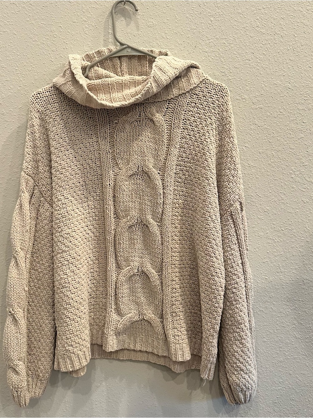 Seven7 Chunky Cable Knit Hooded Sweater Medium Beige Oversized Cozy